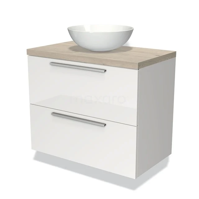 Weißes Badezimmermöbel mit Holzlook Platte, runder weißer Aufsatzwaschbecken und silberfarbigen Haltegriffen, perfekt für einen modernen Stil.