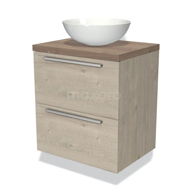 Compacte badkamermeubelset met houtlook, witte waskom, 2 lades en metalen handgrepen; ideaal voor een moderne badkamer.