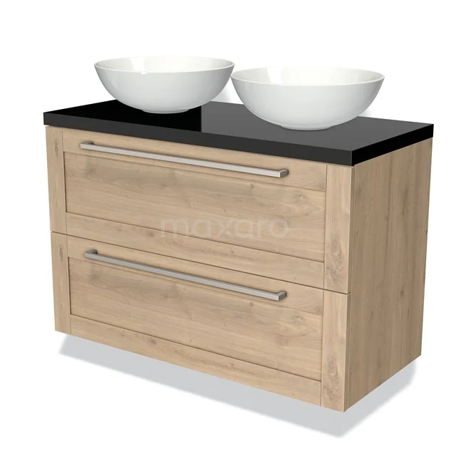 Eikenhouten wastafelmeubel met twee ronde waskommen, zwart blad en metalen grepen, perfect voor een moderne badkamer.