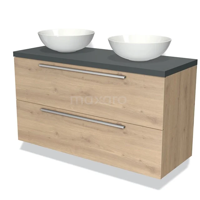 Houten badkamermeubel met twee witte waskommen, grijs blad en RVS handgrepen, ideaal voor een moderne badkamerstijl.