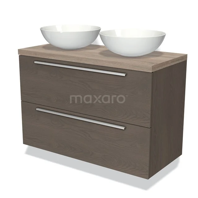 Stijlvol badkamermeubel in houtlook met twee witte waskommen en ladekasten, perfect voor moderne badkamers.