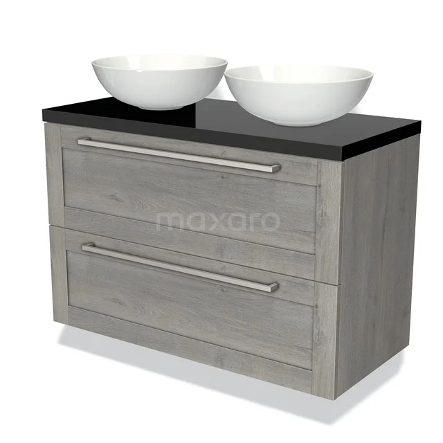 Grijze houten badkamermeubelset met dubbele wastafel, zwarte bovenblad en metalen handgrepen, strak en modern design.