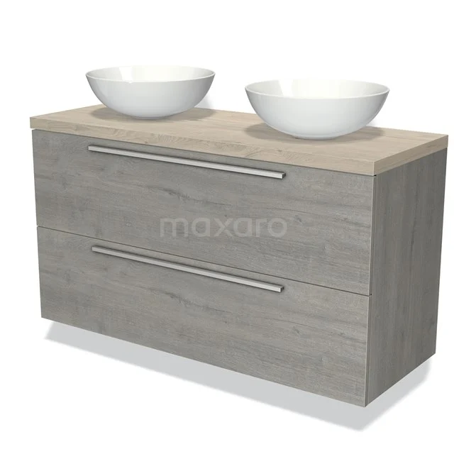 Grijze houten badkamermeubel met 2 witte waskommen, modern design, dubbele lades en een natuurlijke houtstructuur.