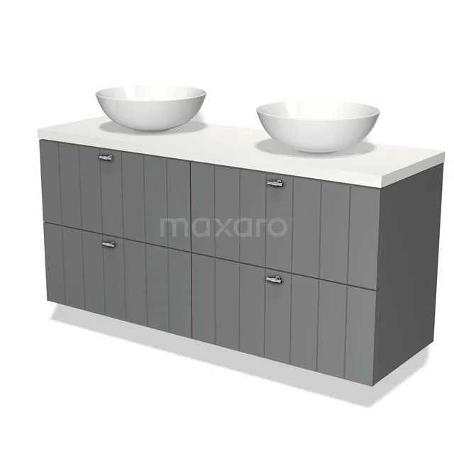Grijze houten badkamermeubelset met dubbele wastafels, strak gelijnde kastdeuren en een witte bovenplaat voor modern design.