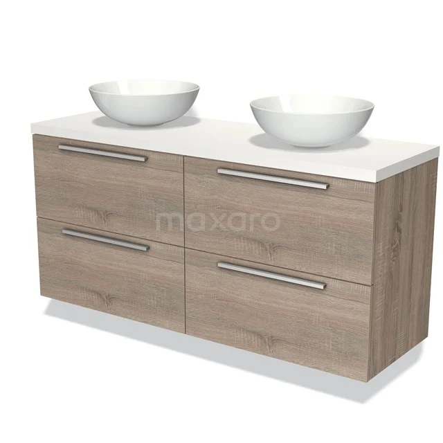 Hölzernes Badezimmermöbel mit natürlicher Oberfläche, doppelte weiße Waschbecken und vier Schubladen mit silberfarbenen Haltegriffen.