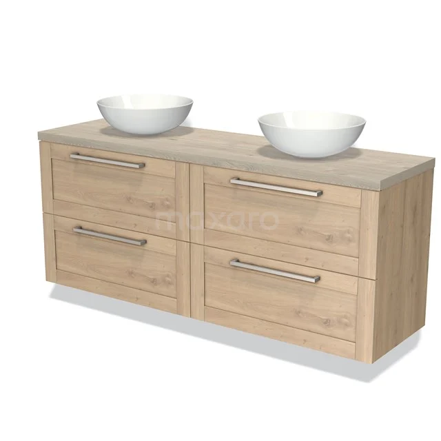 Houten badkamermeubel met dubbele waskommen, eikenlook, strakke lades met zilveren grepen, modern en functioneel ontwerp.