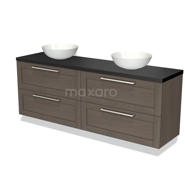 Houten badkamermeubel met dubbele wastafel, witte kommen, donker blad en zilverkleurige handgrepen, modern design.