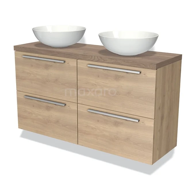 Houten badkamermeubel met twee witte waskommen, vier lades en RVS handgrepen, ideaal voor een moderne badkamerinrichting.