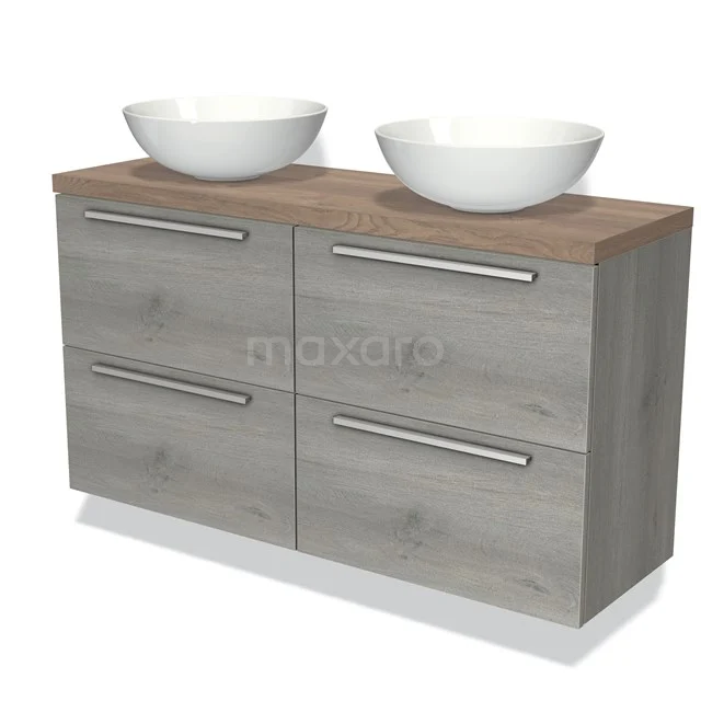 Holz Badezimmermöbel mit Doppelwaschbecken, grauer Kommode, modernem Erscheinungsbild und silbernen Haltegriffen.