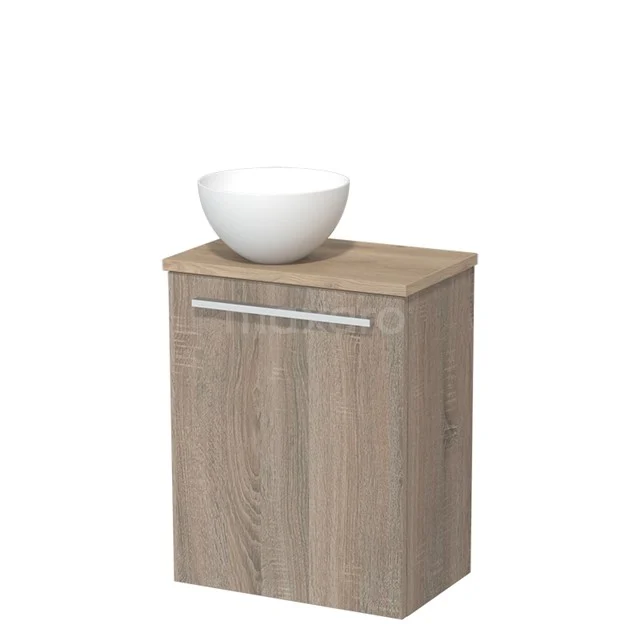 Houten badkamerkast met eiken look en witte wastafelkom, ideaal voor stijlvolle en functionele badkameropbergruimte.