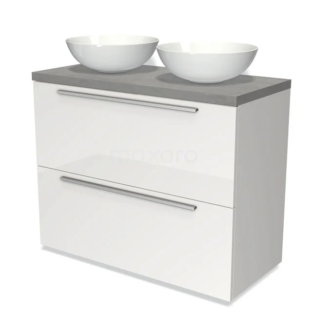 Moderne weiße Badmöbelset mit grauem Top, Doppelwaschbecken und metallischen Haltegriffen; ideal für zeitgemäße Bäder.