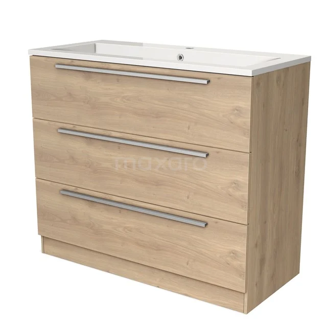 Houten badkamermeubel met drie lades, licht eiken kleur, witte wastafel en metalen handgrepen voor een moderne badkamerstijl.