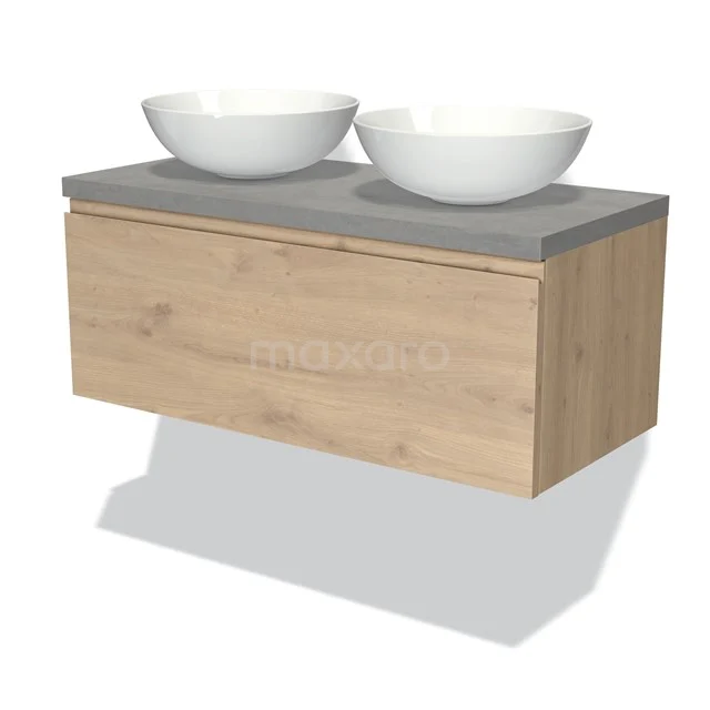 Hölzernes Wandmöbel mit Betonlook Waschtischplatte und doppelten weißen Aufsatzwaschbecken; stilvolles Badezimmerdesign.