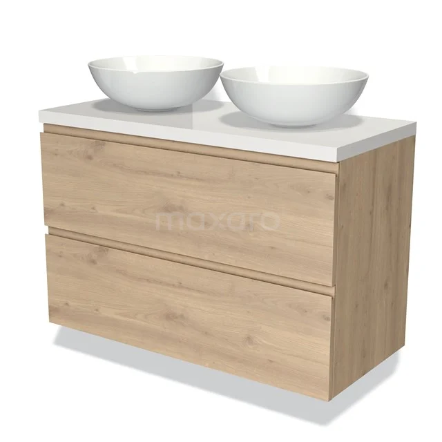 Houten badkamermeubel met twee witte ovale waskommen, modern design en praktisch voor een stijlvolle badkamerinrichting.