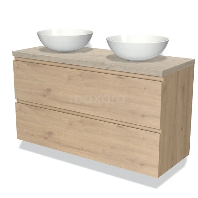 Houten badkamermeubel met twee witte wastafels, moderne uitstraling, ideaal voor stijlvolle badkamerinrichting.