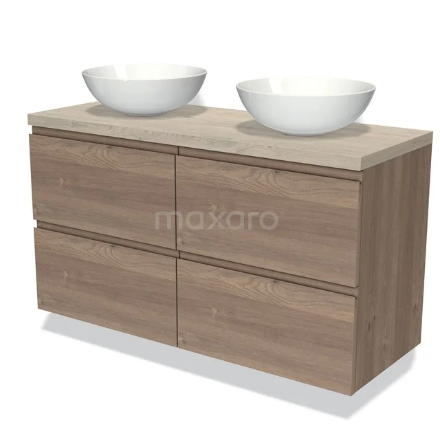 Houten badkamermeubel met natuurstenen blad en dubbele witte waskommen, modern ontwerp met ruime opberglades.
