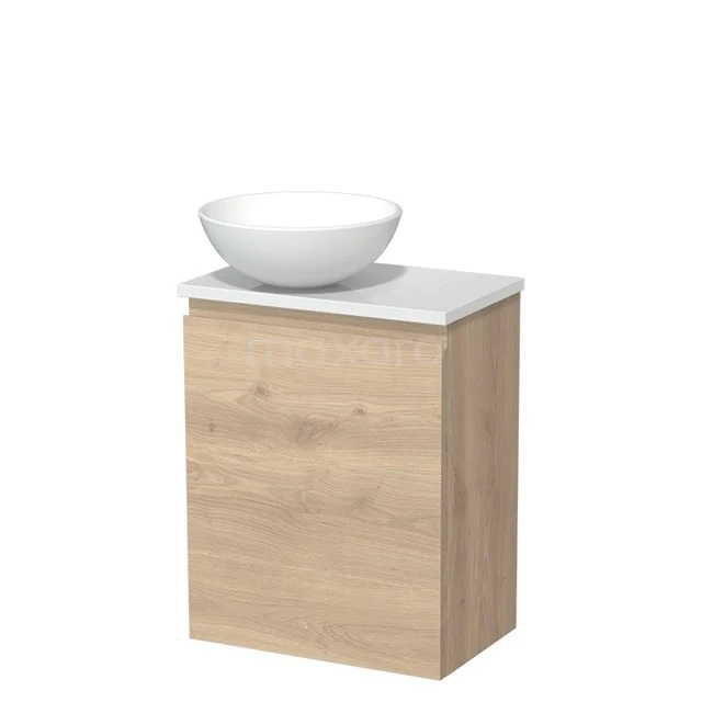 Houten badkamermeubel met waskom, eikenlook, ruimtebesparend design, ideaal voor moderne en compacte badkamers.