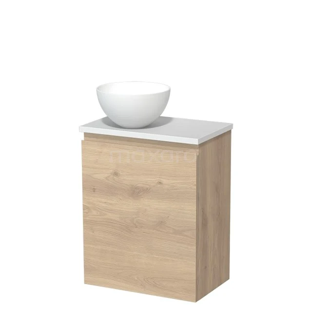 Badkamerkast met licht eiken houtlook, keramische waskom en wit blad; stijlvol design voor moderne badkamers.
