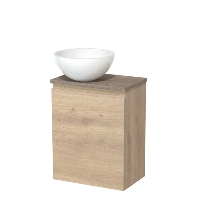 Houten badkamermeubel met wastafel, licht eiken kleur, compact design voor kleine badkamers en moderne waterbestendige uitstraling.
