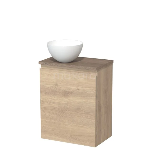 Houten badkamerkast met waskom, eiken look, stevige constructie en compact ontwerp, perfect voor moderne badkamers.