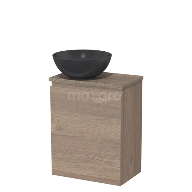 Houten badkamermeubel met donkergrijze waskom, compact design van eikenhout, ideaal voor moderne badkamerinrichting.