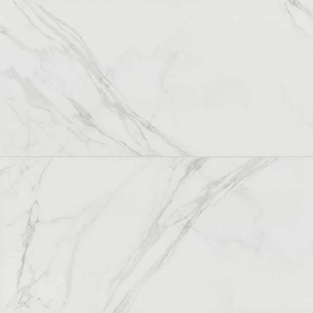 Weiße rechteckige Badezimmerfliese mit Marmorlook und grauen Adern, ideal für einen luxuriösen und modernen Badezimmerstil.