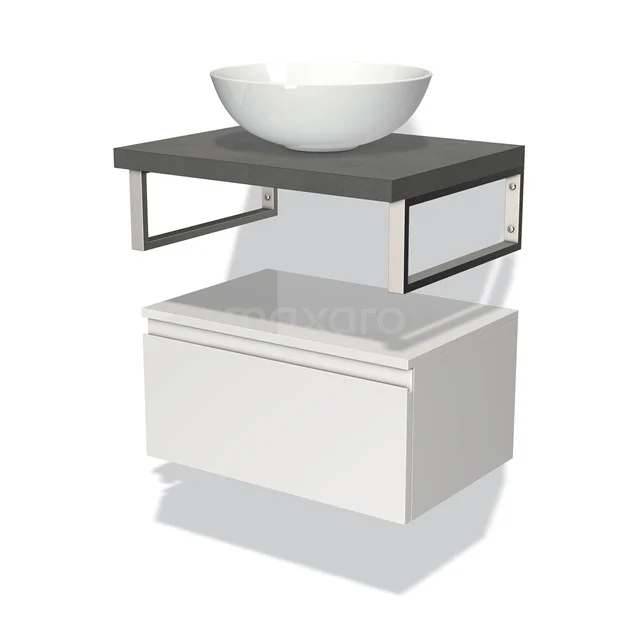 Wit hangend badkamermeubel met lade, grijs houten wastafelblad en een opbouw wastafel in moderne stijl.
