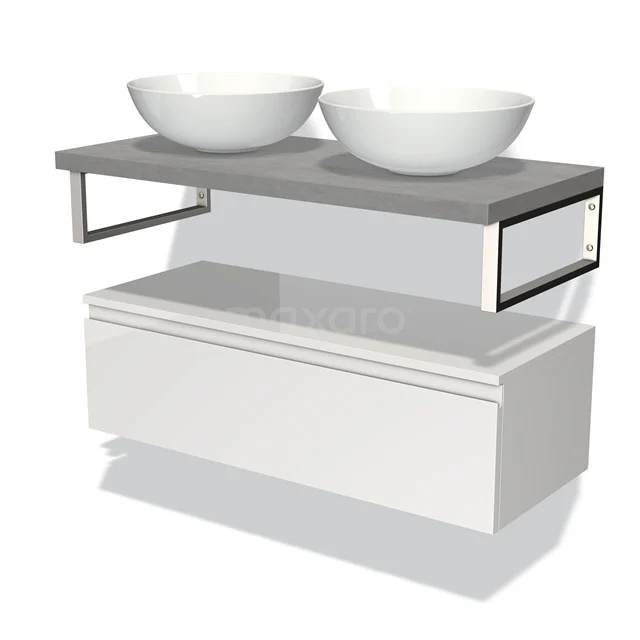 Wit hangend badkamermeubel met betonlook blad, twee keramische waskommen en metalen accenten, modern en strak design.