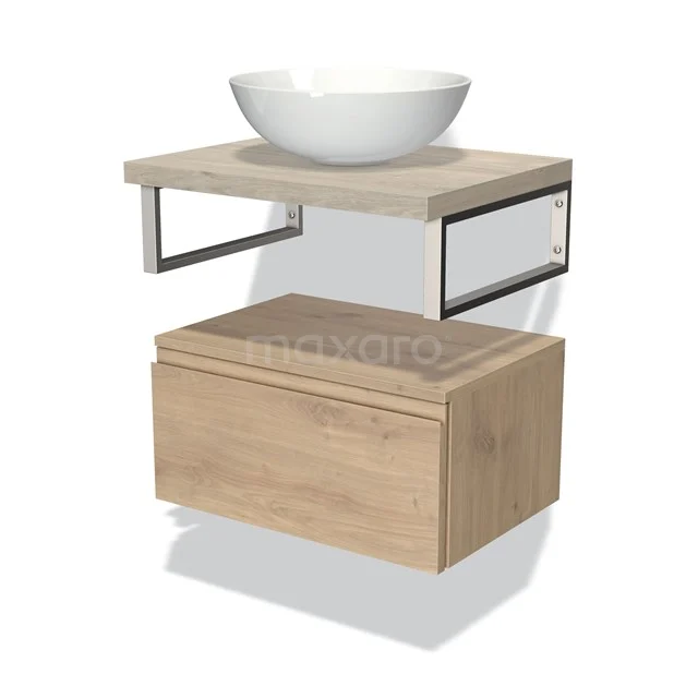 Houten badkamermeubel met witte waskom, modern design en metalen accenten, ideaal voor een stijlvolle badkamerinrichting.