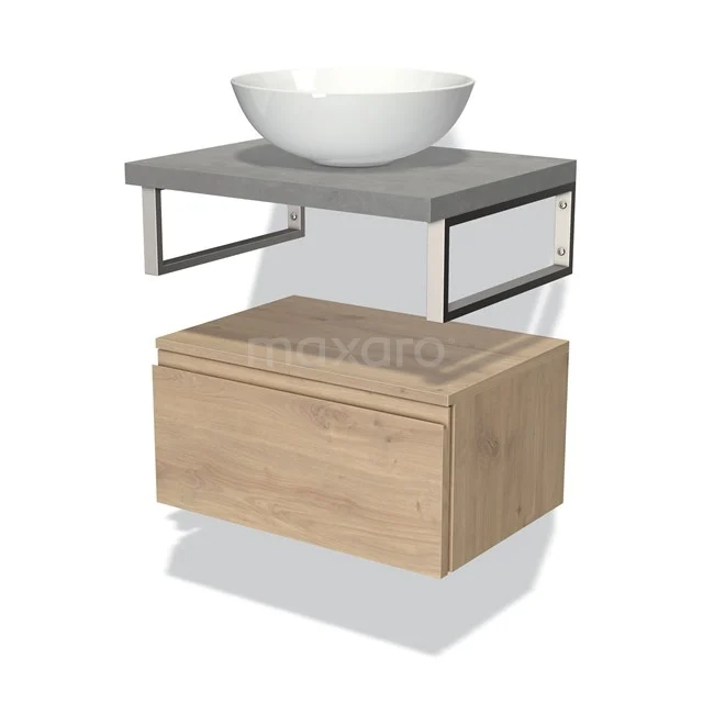 Badkamermeubel met houten onderkast, betonnen wastafelblad en witte opzetwastafel, modern design met metalen details.