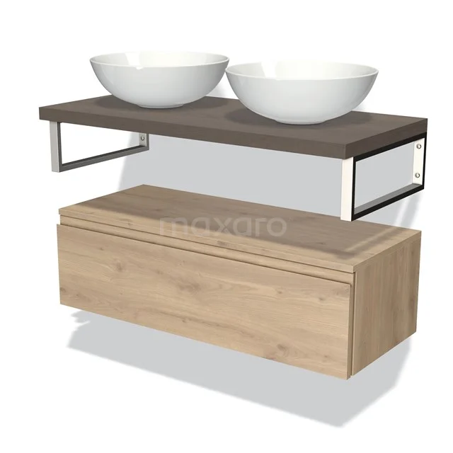 Houten badkamermeubel met dubbele wastafel, modern design, donker hout en chromen details, ideaal voor luxe badkamerinrichting.