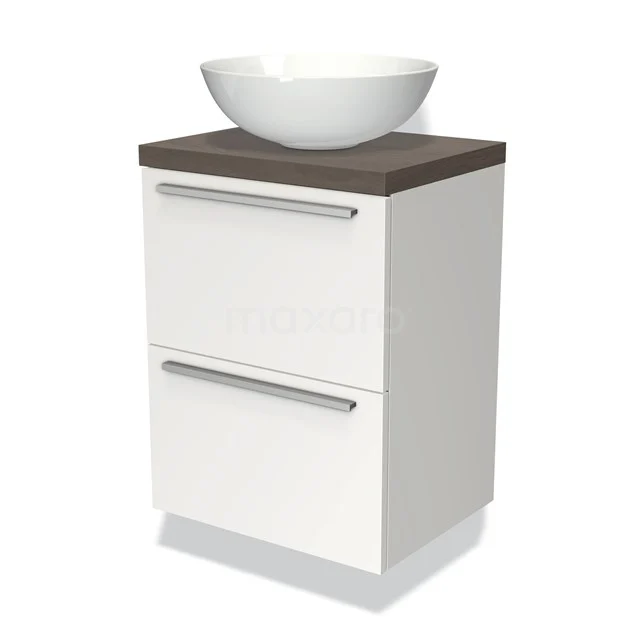 Weißes Badezimmermöbel mit keramischem Waschbecken, dunklem Holzplatte und metallischen Haltegriffen, ideal für moderne Bäder.