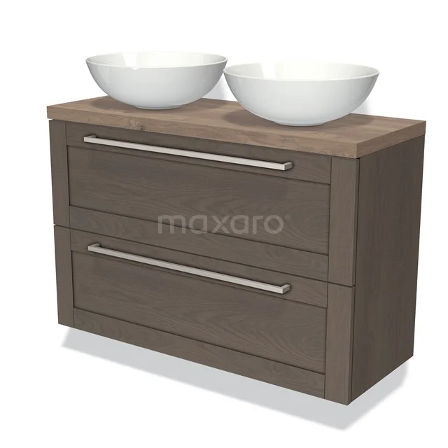 Houten badkamermeubel met twee witte waskommen, moderne lades en handgrepen, ideaal voor een stijlvolle badkamerindeling.
