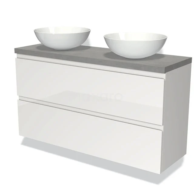 Weißes Badezimmermöbel mit doppelten keramischen Aufsatzwaschbecken und grauer Betonplatte, modernes Design mit zwei breiten Schubladen.