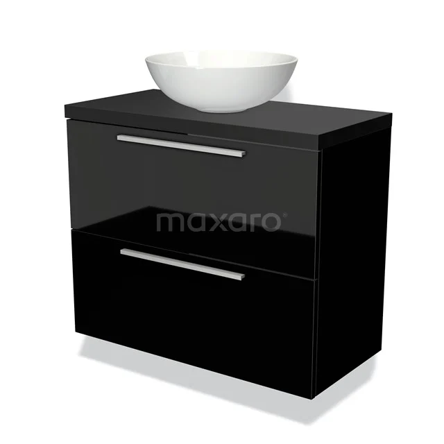 Zwart glanzend badkamermeubel met witte komvormige wasbak, strakke metalen handgrepen en een modern design.