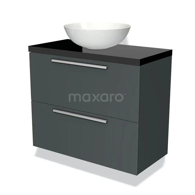 Grijze badkamermeubelset met zwarte blad, witte wastafel en metalen handgrepen, modern ontwerp.