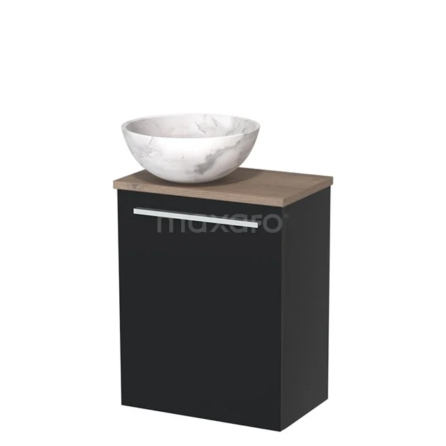 Zwarte badmeubel met houtlook blad en witte marmeren waskom, ideaal voor een moderne badkamerinrichting.