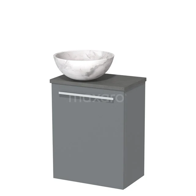 Grijze badkamerkast met een marmeren wastafel, compact design en moderne afwerking, ideaal voor stijlvol badkameropslag.