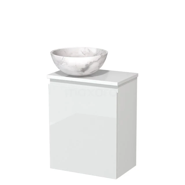Wit badkamermeubel met kast en een moderne ronde marmeren waskom, ideaal voor stijlvolle badkamerinrichting.