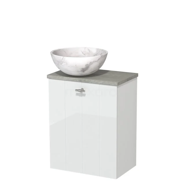 Witte badkamerkast met een marmeren waskom, grijs blad en hoogglans afwerking, ideaal voor een moderne badkamerstijl.