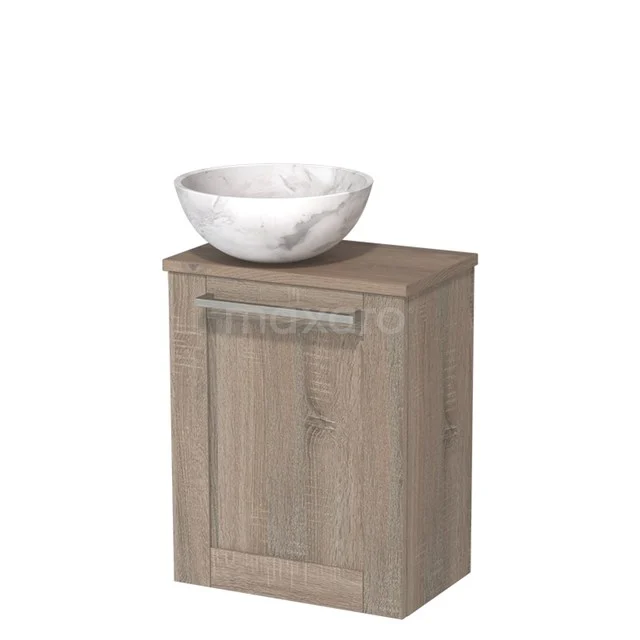 Houten badkamerkast in eikenlook met deur en keramische waskom, perfect voor compacte badkameropstellingen.