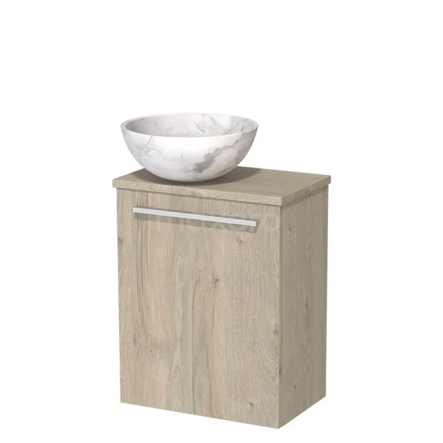 Houten badkamermeubel met een witte marmeren waskom, compact ontwerp en modern minimalistisch design.