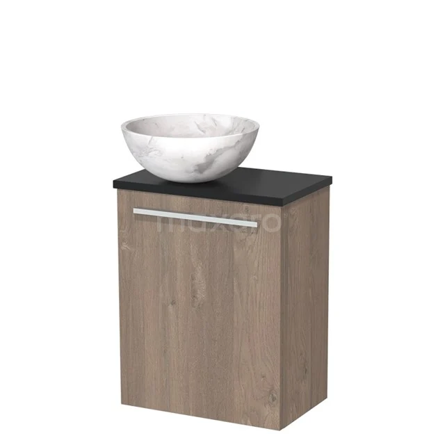 Houten badkamerkast met zwarte bovenkant en witte marmeren waskom, ideaal voor moderne badkamers.