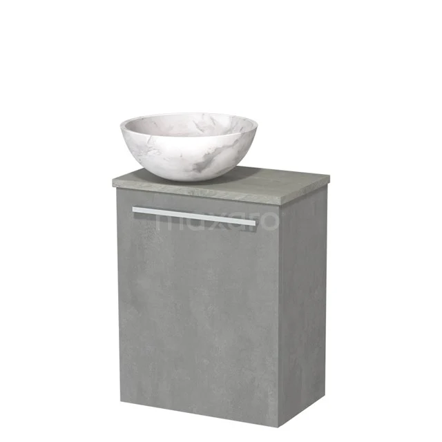 Grijs badkamermeubel met betonnen look en geïntegreerde marmeren waskom, modern design voor een stijlvolle badkamerinrichting.