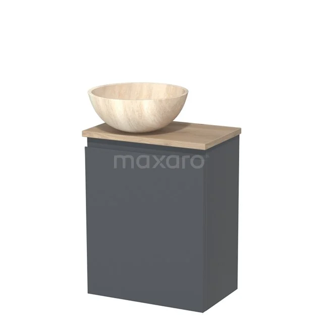 Grijze badkamerkast met houten wastafelblad en ronde crème waskom, modern design en praktische opbergruimte.