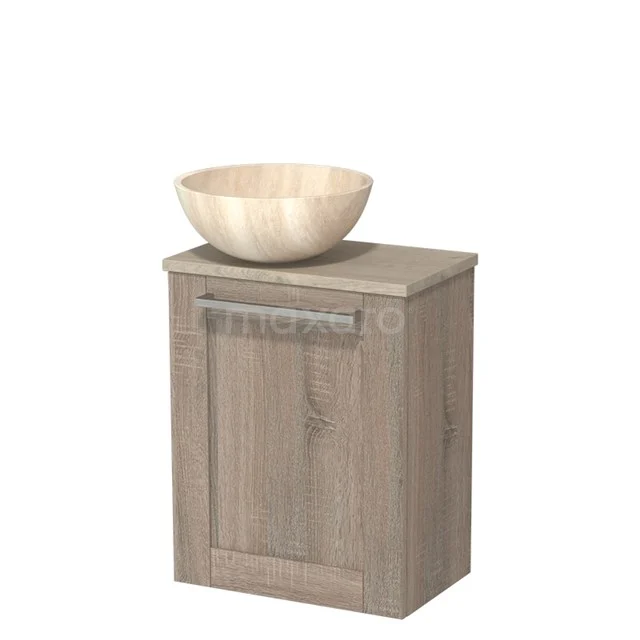 Houten badkamermeubel in eikenlook met een enkele deur en opzetwastafel van licht hout, compact ontwerp.