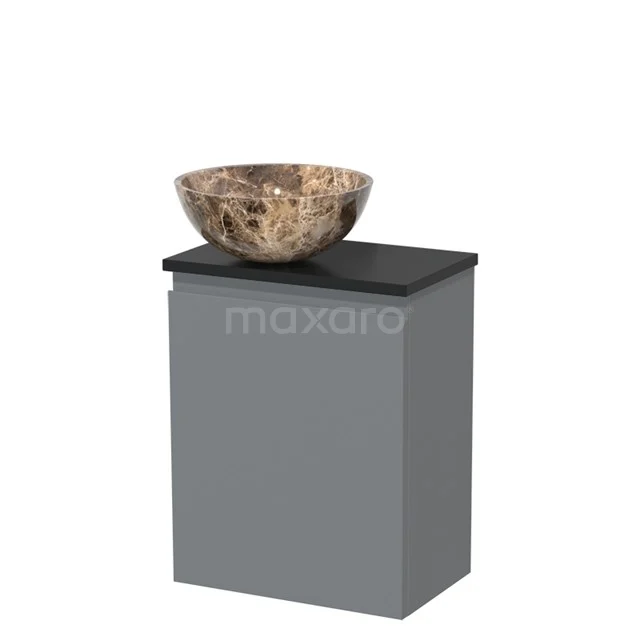 Grijze badkamerkast met natuurstenen waskom in bruintinten, stijlvol en compact ontwerp, ideaal voor moderne badkamerinrichting.