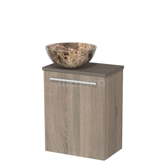 Houten badkamerkast met marmeren waskom, compact design, ideaal voor moderne badkamers.