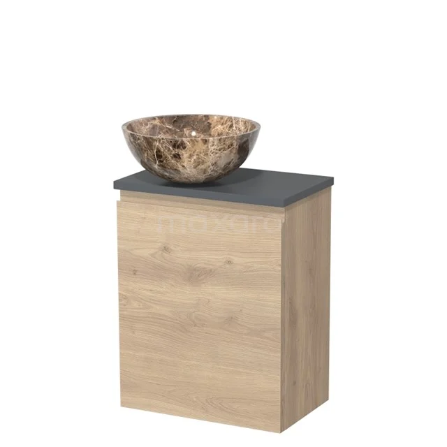 Houten badkamerkast met natuursteenblad en unieke marmeren waskom, perfecte compacte oplossing voor een stijlvolle badkamer.