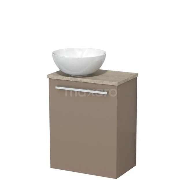 Bruine badkamerkast met wastafelkom van keramiek, modern design, ideaal voor compacte badkamers.